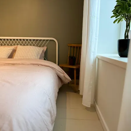 Romantic Hideout With Parking *